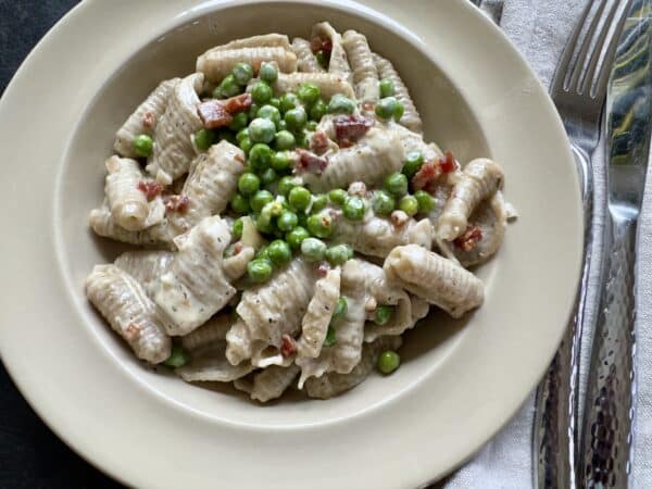 Trader Joe's creamy black pepper barilotti with peas and pancetta recipe